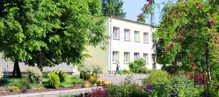 Konkurs fotograficzny „Grajmy w zielone  – architektura ogrodowa bydgoskich szkół i placówek oświatowych w obiektywie”.