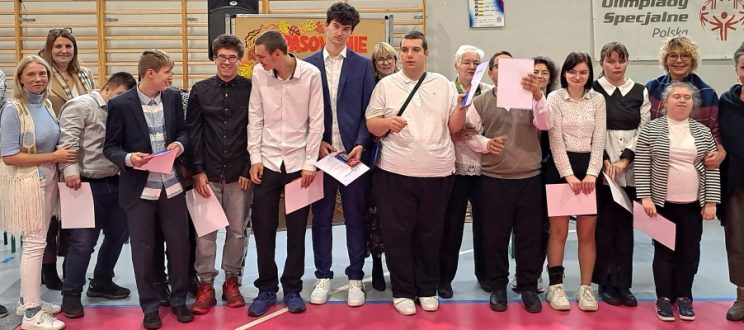 Pasowanie na ucznia klasy pierwszej Szkoły Przysposabiającej do Pracy nr 3